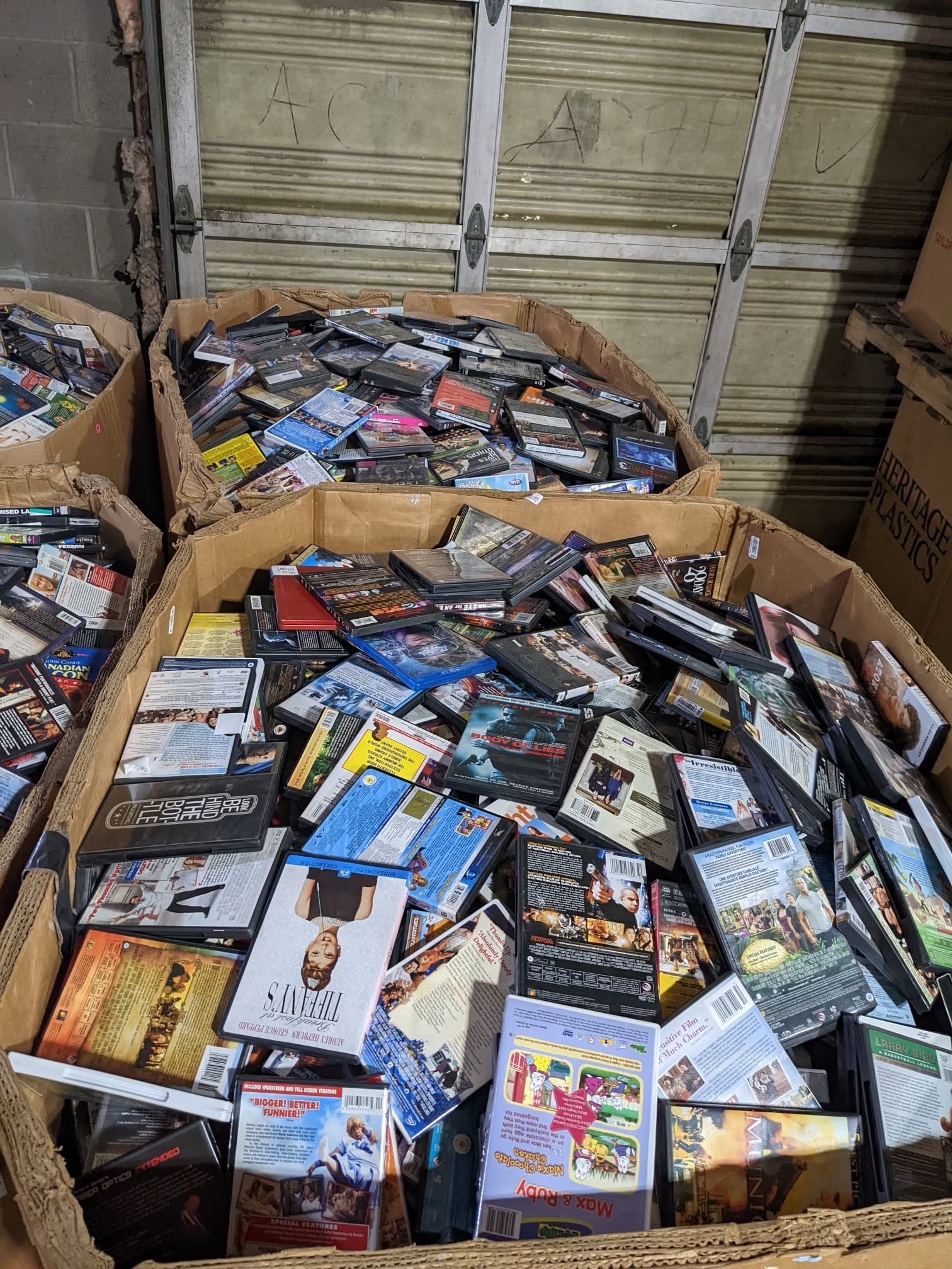 dvd-pallets-shell-liquidations.jpeg